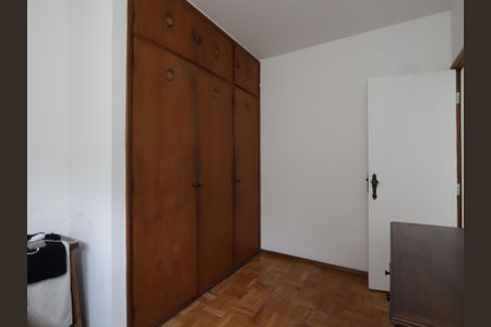 Casa à venda com 468m², 4 quartos e 2 vagasQuarto de Serviço