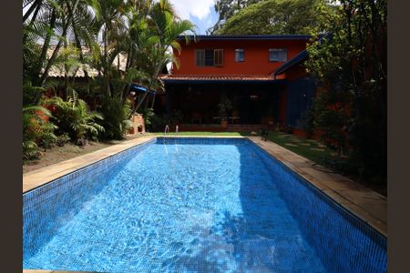Casa à venda com 468m², 4 quartos e 2 vagasPiscina