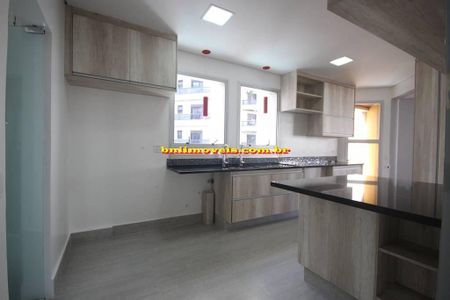 Apartamento à venda com 244m², 3 quartos e 3 vagas