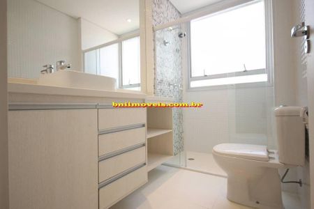 Apartamento à venda com 244m², 3 quartos e 3 vagas