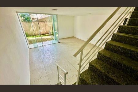 Casa à venda com 3 quartos, 100m² em Engenho do Mato, Niterói