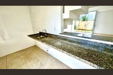 Casa à venda com 3 quartos, 100m² em Engenho do Mato, Niterói