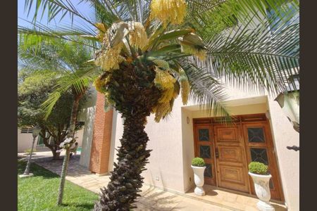 Casa à venda com 600m², 4 quartos e 7 vagas