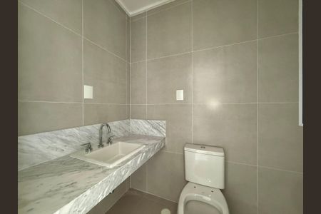 Apartamento à venda com 227m², 3 quartos e 4 vagas Apartamento à venda com 227m², 3 quartos e 4 vagasBanheiro Suite 3