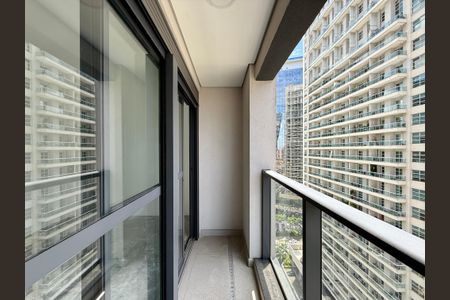 Apartamento à venda com 227m², 3 quartos e 4 vagas Apartamento à venda com 227m², 3 quartos e 4 vagasSacada da Suíte 1