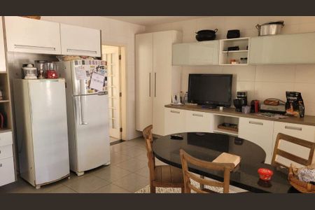 Casa à venda com 1 quarto, 150m² em Fátima, Niterói