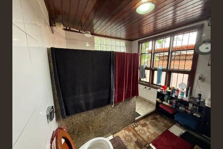 Casa à venda com 1 quarto, 281m² em Sapê, Niterói