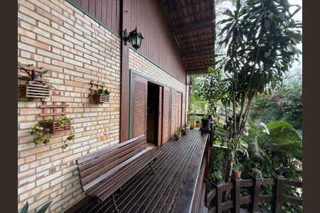 Casa à venda com 2 quartos, 248m² em Sapê, Niterói