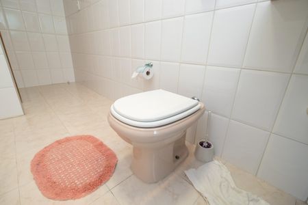 Casa à venda com 263m², 5 quartos e 4 vagasBanheiro Social