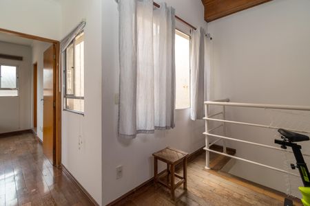 Casa à venda com 263m², 5 quartos e 4 vagasCorredor