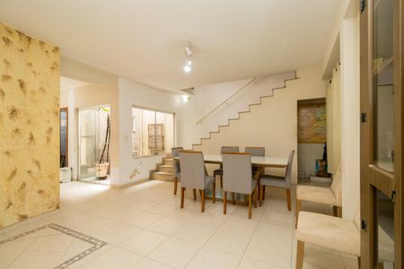 Casa à venda com 263m², 5 quartos e 4 vagasSala 1