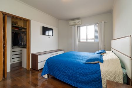 Casa à venda com 263m², 5 quartos e 4 vagasSuíte