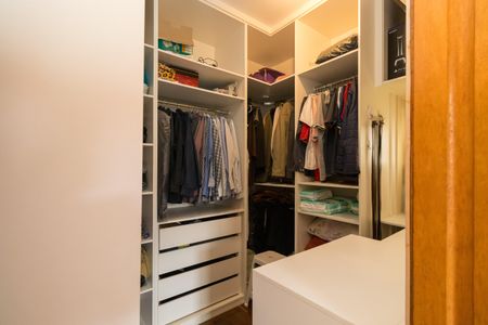 Casa à venda com 263m², 5 quartos e 4 vagasCloset da suíte