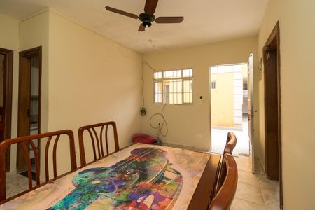 Casa à venda com 263m², 5 quartos e 4 vagasSala 3