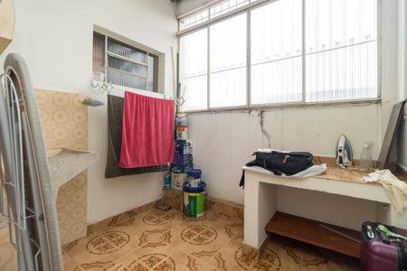 Casa à venda com 263m², 5 quartos e 4 vagasÁrea de Serviço 2