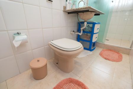 Casa à venda com 263m², 5 quartos e 4 vagasBanheiro Social