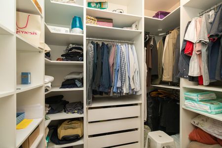 Casa à venda com 263m², 5 quartos e 4 vagasCloset da suíte