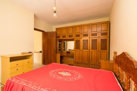 Casa à venda com 263m², 5 quartos e 4 vagasQuarto 4