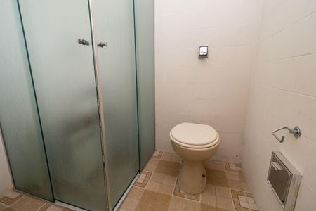 Casa à venda com 263m², 5 quartos e 4 vagasBanheiro Social 2