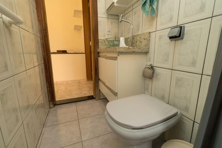 Casa à venda com 263m², 5 quartos e 4 vagasBanheiro Social 3