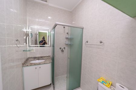 Casa de condomínio para alugar com 148m², 3 quartos e 2 vagasBanheiro do Quarto 3