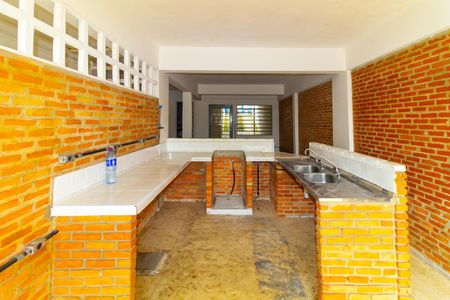 Cozinha de casa para alugar com 1 quarto, 60m² em Vila Paulo Silas, São Paulo