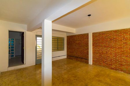 Quarto de casa para alugar com 1 quarto, 60m² em Vila Paulo Silas, São Paulo