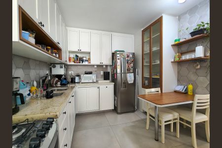 Apartamento à venda com 68m², 2 quartos e 1 vagaCozinha e Área de Serviço