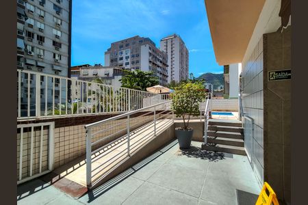 Apartamento à venda com 68m², 2 quartos e 1 vagaÁrea comum - Piscina