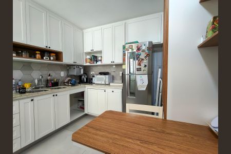 Apartamento à venda com 68m², 2 quartos e 1 vagaCozinha e Área de Serviço