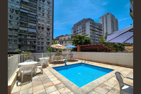 Apartamento à venda com 68m², 2 quartos e 1 vagaÁrea comum - Piscina