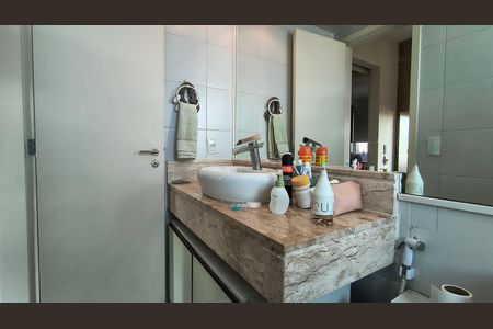 Apartamento para alugar com 75m², 2 quartos e 3 vagasBanheiro da Suíte 