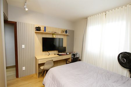 Casa à venda com 360m², 3 quartos e 2 vagasQuarto 2