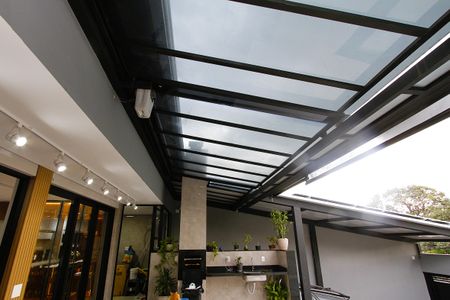 Casa à venda com 360m², 3 quartos e 2 vagasteto retrátil