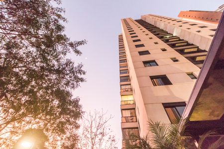 Apartamento à venda com 112m², 3 quartos e 2 vagasFachada