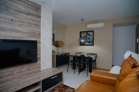Sala de apartamento à venda com 2 quartos, 85m² em Icaraí, Niterói