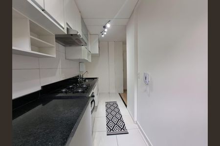 Cozinha de apartamento à venda com 2 quartos, 56m² em Continental, Osasco