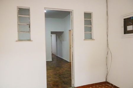Casa para alugar com 105m², 2 quartos e sem vaga