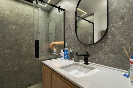 Apartamento à venda com 91m², 3 quartos e 1 vaga Apartamento à venda com 91m², 3 quartos e 1 vagaBanheiro Social