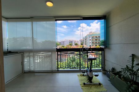 Apartamento à venda com 91m², 3 quartos e 1 vaga Apartamento à venda com 91m², 3 quartos e 1 vagaVaranda da Sala/Cozinha