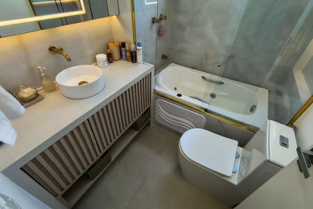 Apartamento à venda com 91m², 3 quartos e 1 vaga Apartamento à venda com 91m², 3 quartos e 1 vagaBanheiro da Suíte