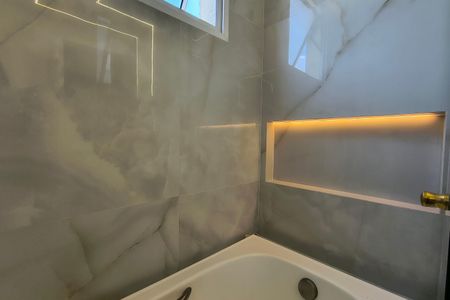 Apartamento à venda com 91m², 3 quartos e 1 vaga Apartamento à venda com 91m², 3 quartos e 1 vagaBanheiro da Suíte