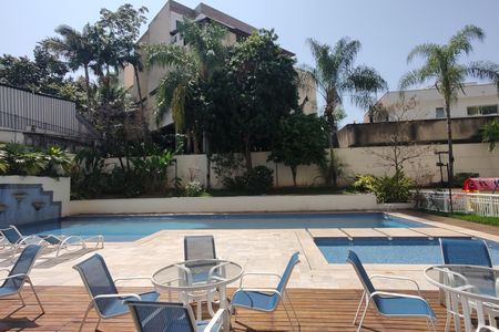 Apartamento à venda com 91m², 3 quartos e 1 vaga Apartamento à venda com 91m², 3 quartos e 1 vagaÁrea comum - Piscina