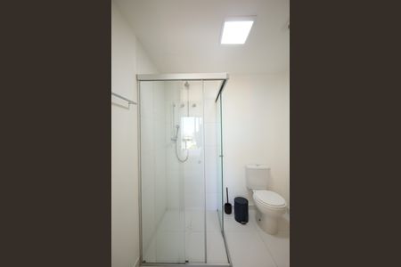 Banheiro  de kitnet/studio para alugar com 1 quarto, 25m² em Brooklin, São Paulo