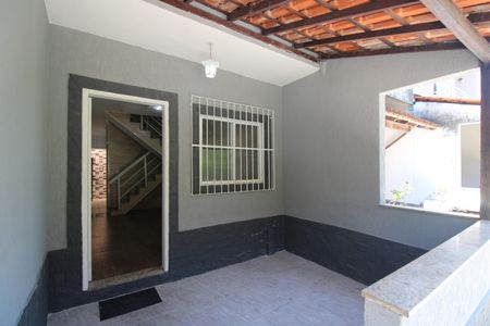Casa de condomínio à venda com 100m², 2 quartos e sem vagaSala - Varanda
