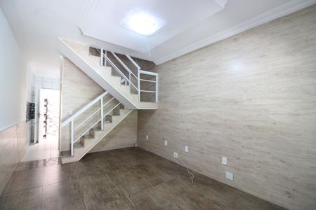 Sala de casa de condomínio para alugar com 2 quartos, 100m² em Curicica, Rio de Janeiro