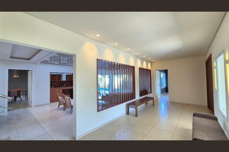Casa de condomínio para alugar com 389m², 4 quartos e 6 vagas Casa de condomínio para alugar com 389m², 4 quartos e 6 vagasHall de Entrada