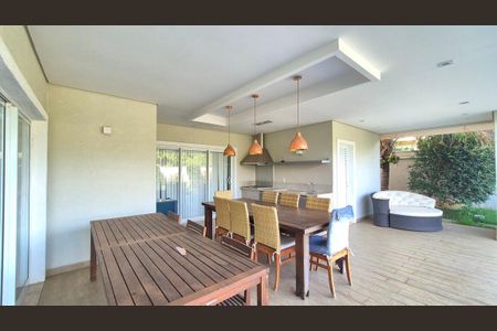 Casa de condomínio para alugar com 389m², 4 quartos e 6 vagas Casa de condomínio para alugar com 389m², 4 quartos e 6 vagasÁrea comum - Churrasqueira