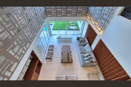 Casa de condomínio para alugar com 389m², 4 quartos e 6 vagas Casa de condomínio para alugar com 389m², 4 quartos e 6 vagasVista do Corredor