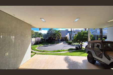 Casa de condomínio para alugar com 389m², 4 quartos e 6 vagas Casa de condomínio para alugar com 389m², 4 quartos e 6 vagasVista do Hall de Entrada